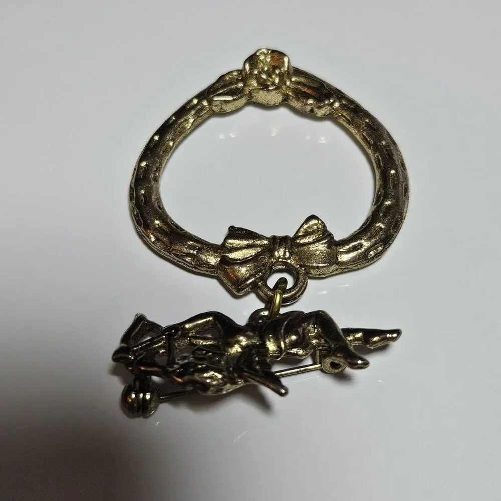 Vintage Danecraft Brooch Cherub Angel Ornate Heart Frame Gold Tone